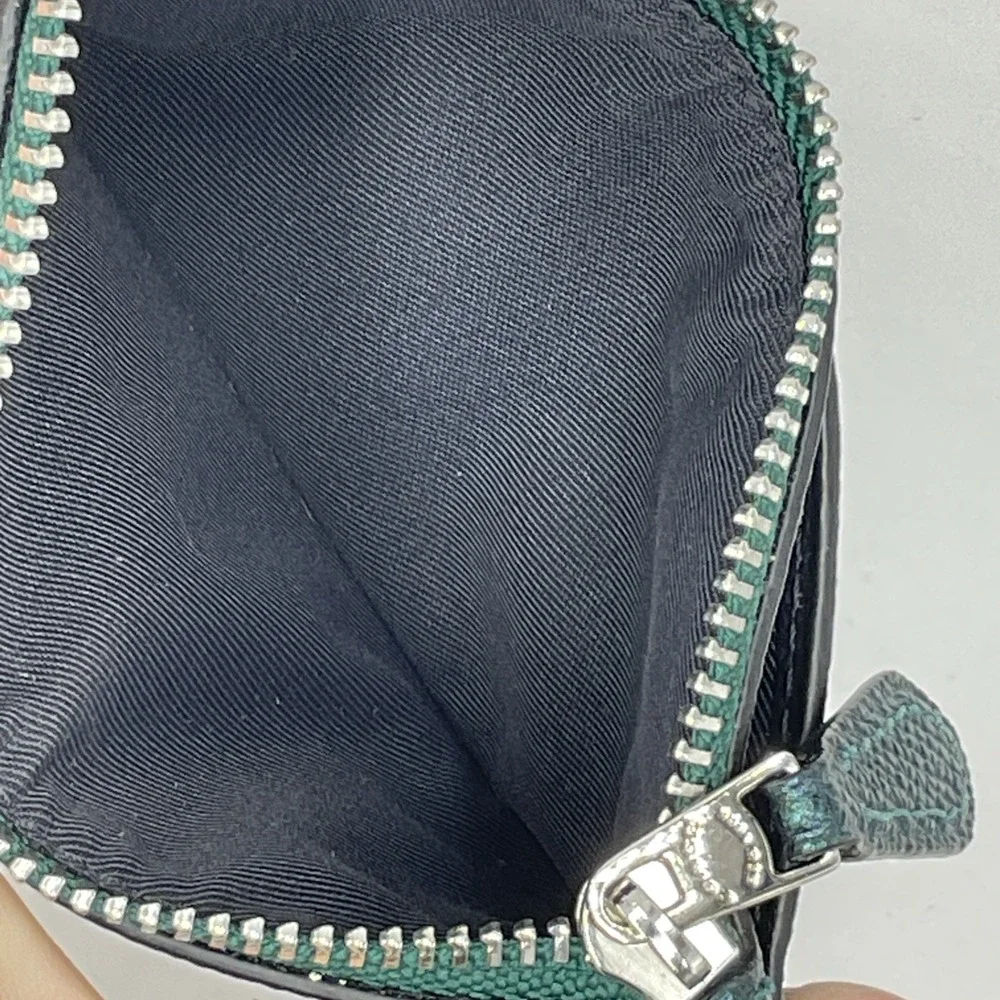 Coach zip top